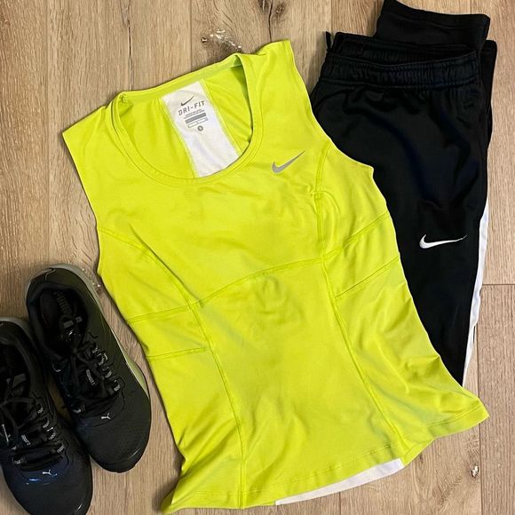 NIKE Womens Workout Bundle Dri-fit Sleeveless Tank Top and Training Pants Small